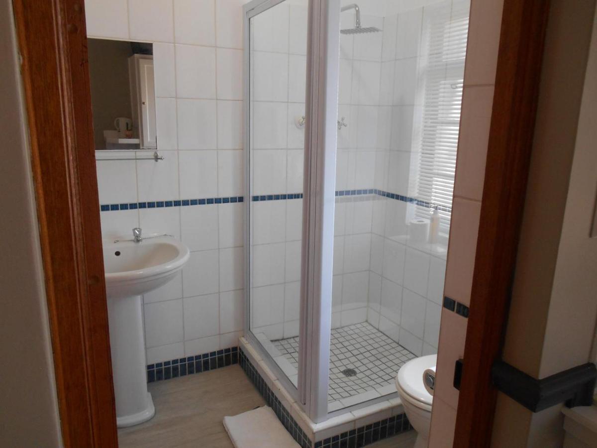 Oakwood Guest house